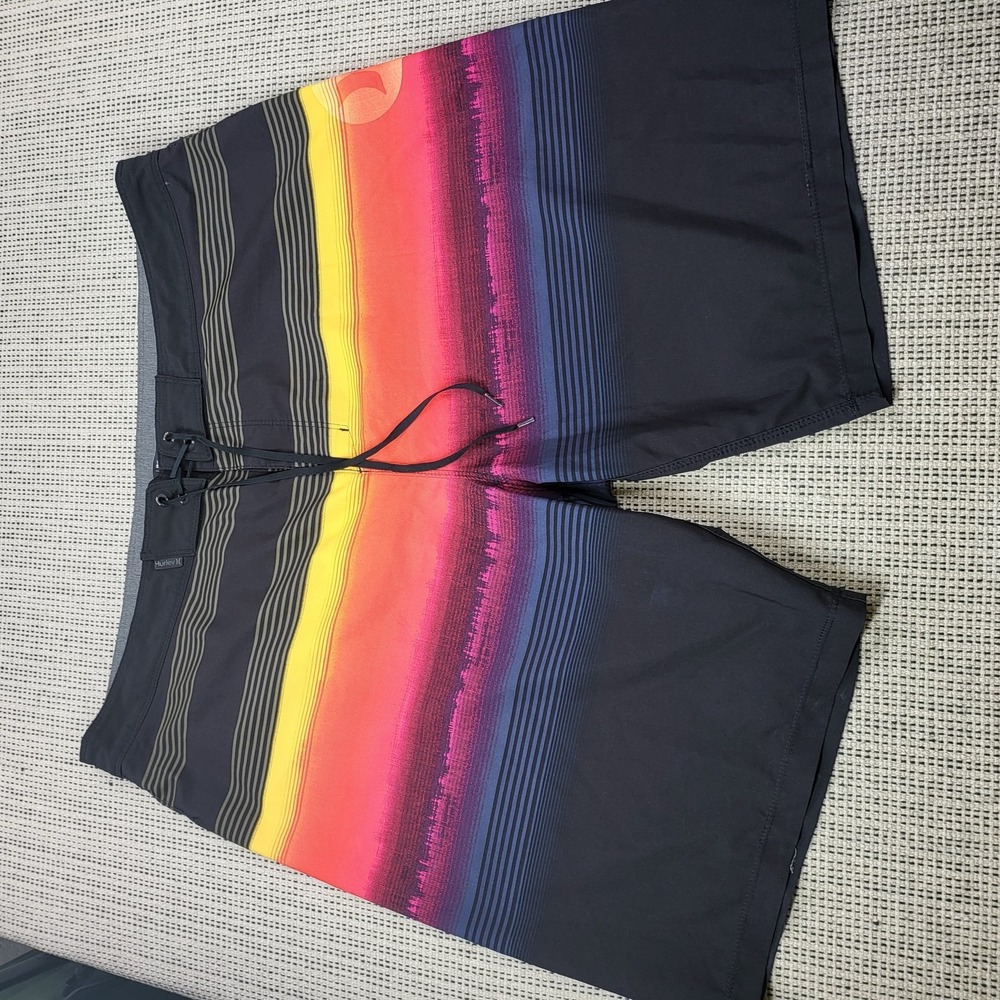 Hurley Board Shorts Mens 38 Black Striped Gradient Swim Trunks Surf Beach